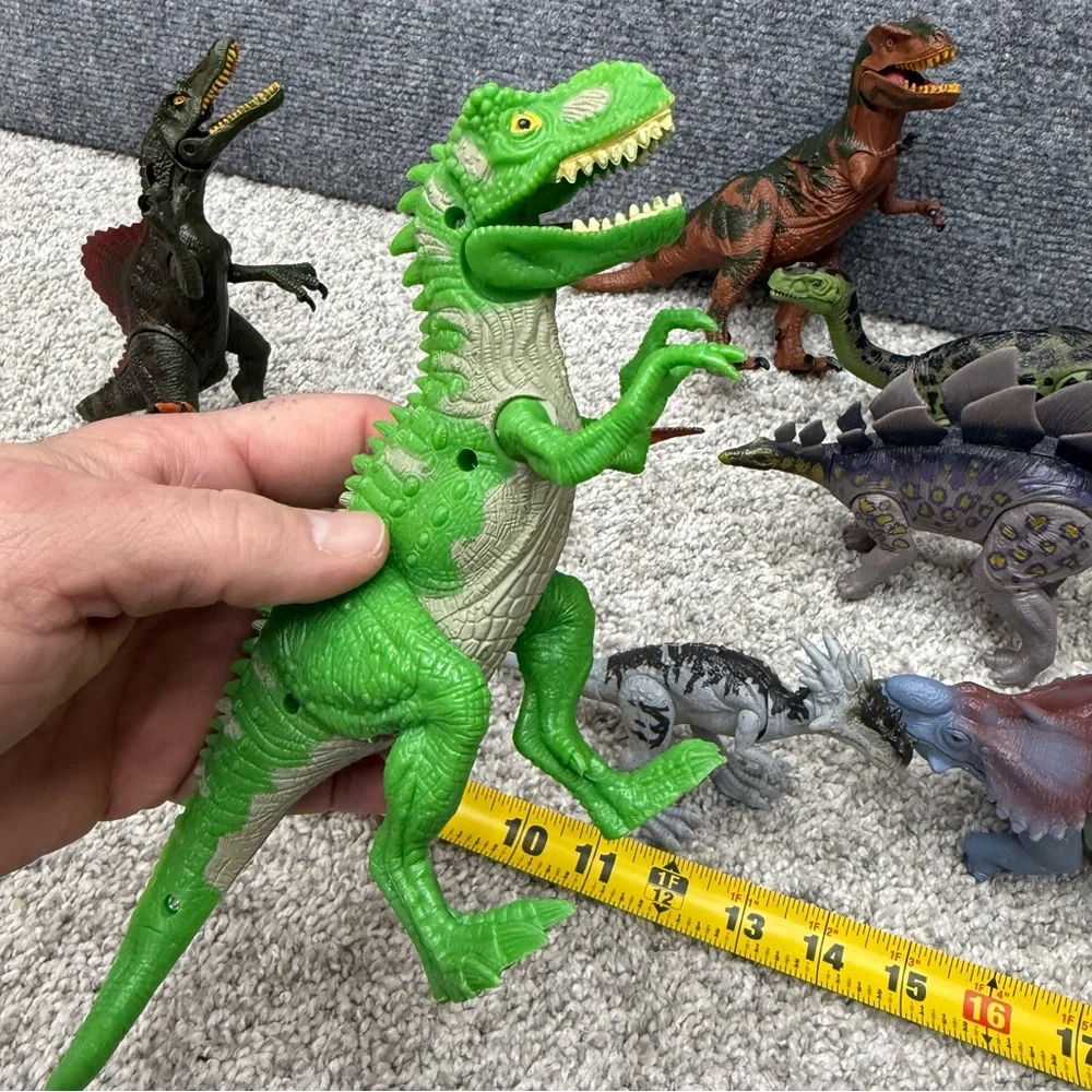 Toy Dinosaur figures huge lot articulating limbs‎